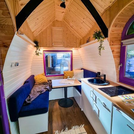 Downtown Tiny Houses Near Cismigiu Gardens ブカレスト エクステリア 写真