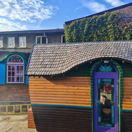 Downtown Tiny Houses Near Cismigiu Gardens ブカレスト エクステリア 写真