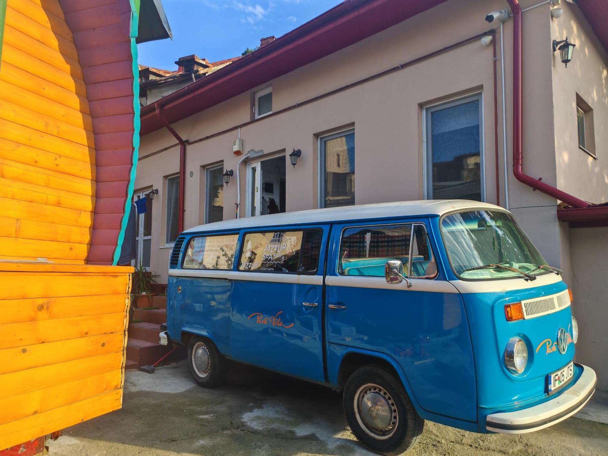 Downtown Tiny Houses Near Cismigiu Gardens ブカレスト エクステリア 写真